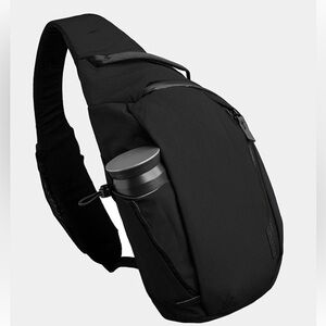 ALPAKA METRO CROSSBODY (LEFT) Men’s Women’s Black Sling Travel Bag NEW NWT